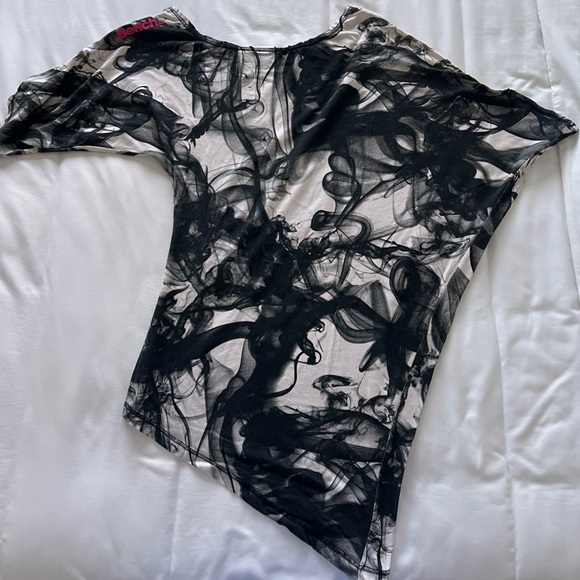 Bench Patterned Asymmetrical Top - Picture 2 of 6